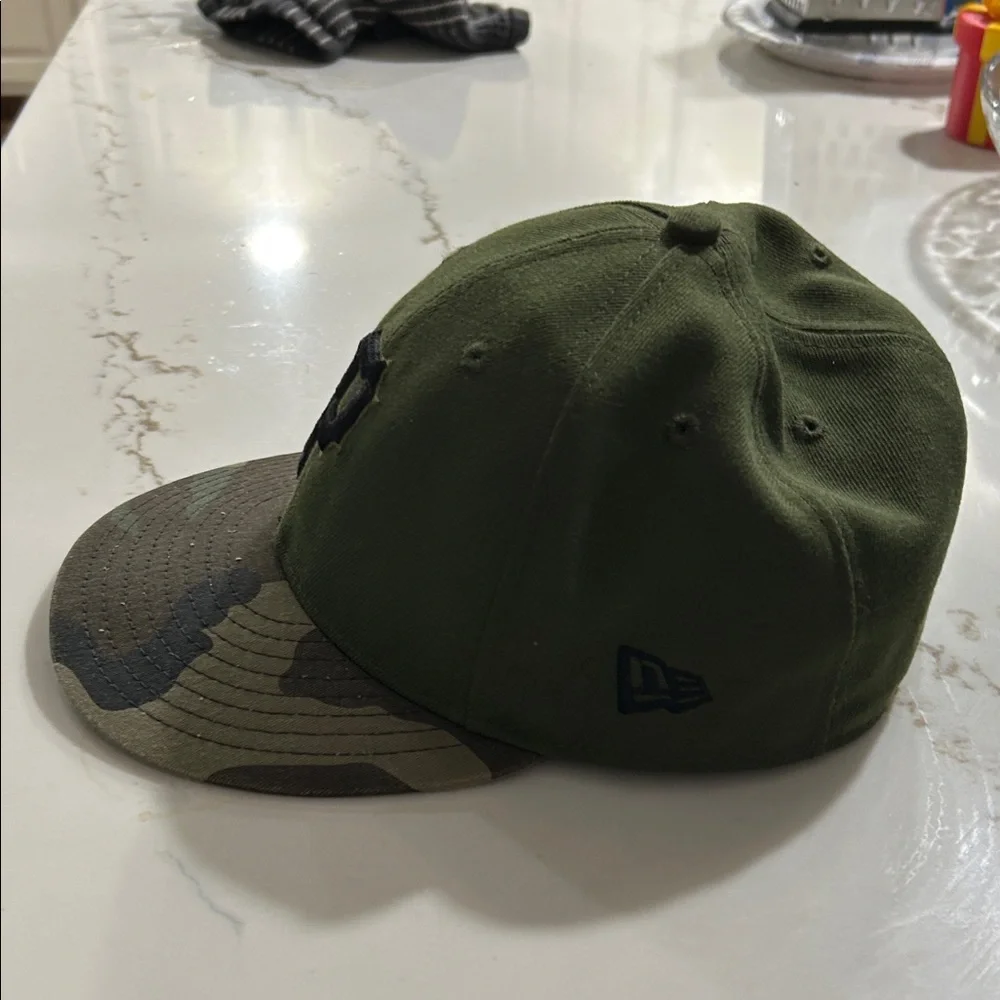 MLB Pittsburgh Pirates Green Cap with Camouflage Brim-Size 7 1/2 - Picture 2 of 8
